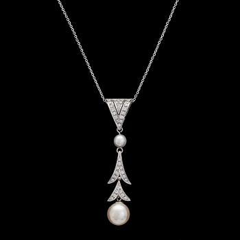 174. PENDANT, cultured pearls and brilliant cut diamonds, tot. 0.45 cts.