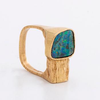 RING, 14K guld med opal ca 11 x 10 mm.