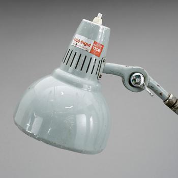 BORDSLAMPA, 2 st, industri, PeFeGe, 1900-talets mitt.