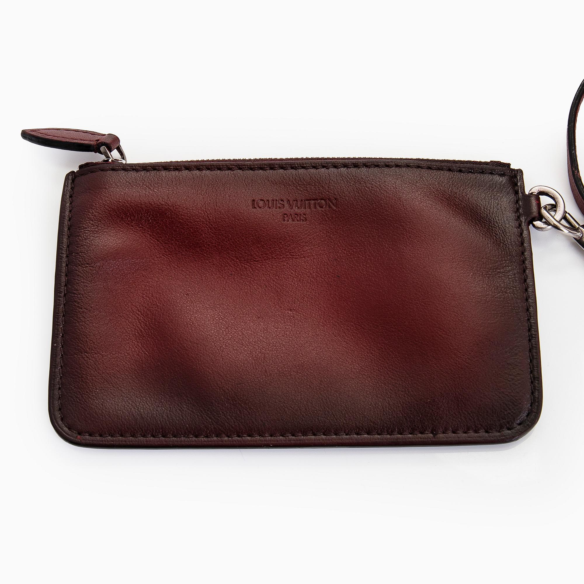 Louis Vuitton, a "NN14 GM" bag.