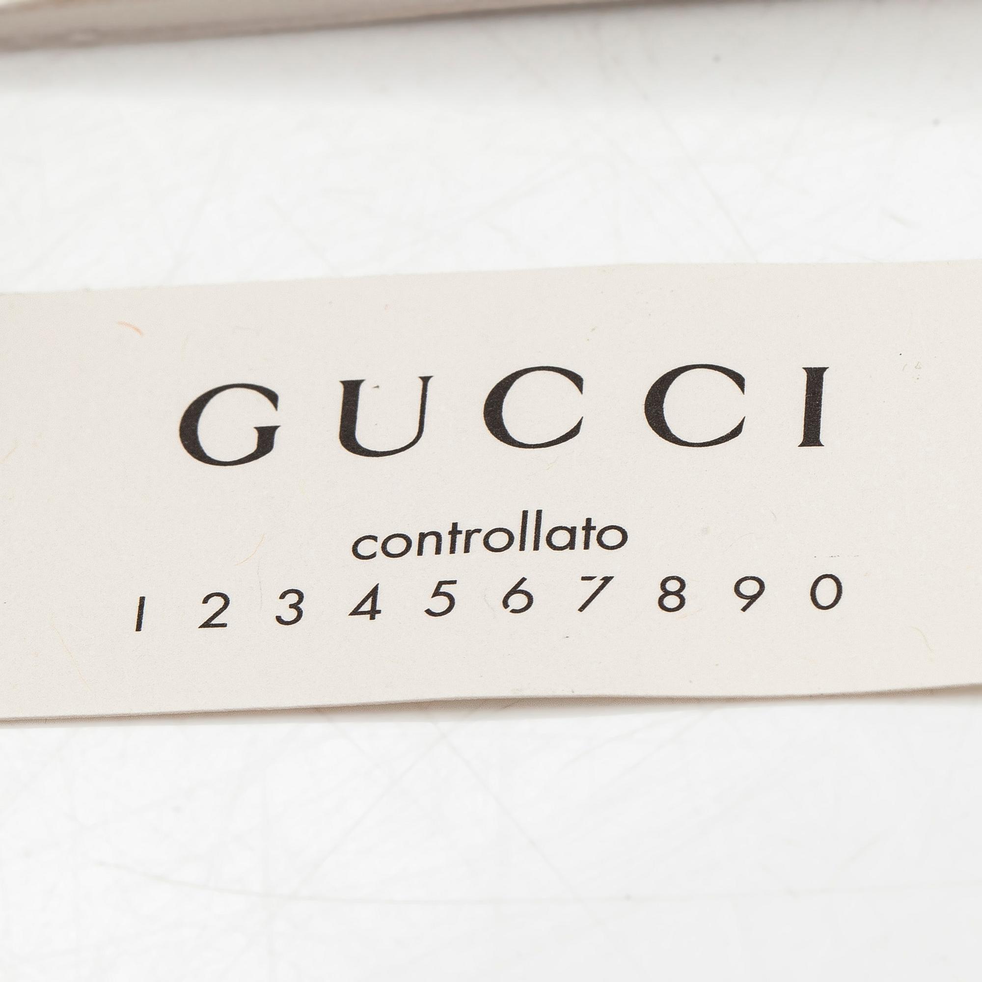 Gucci, örhängen, 18K vitguld och bergskristall.