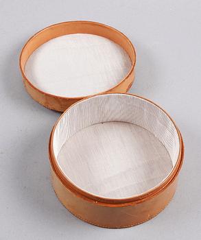 ASK  skinn. Louis Vuitton.