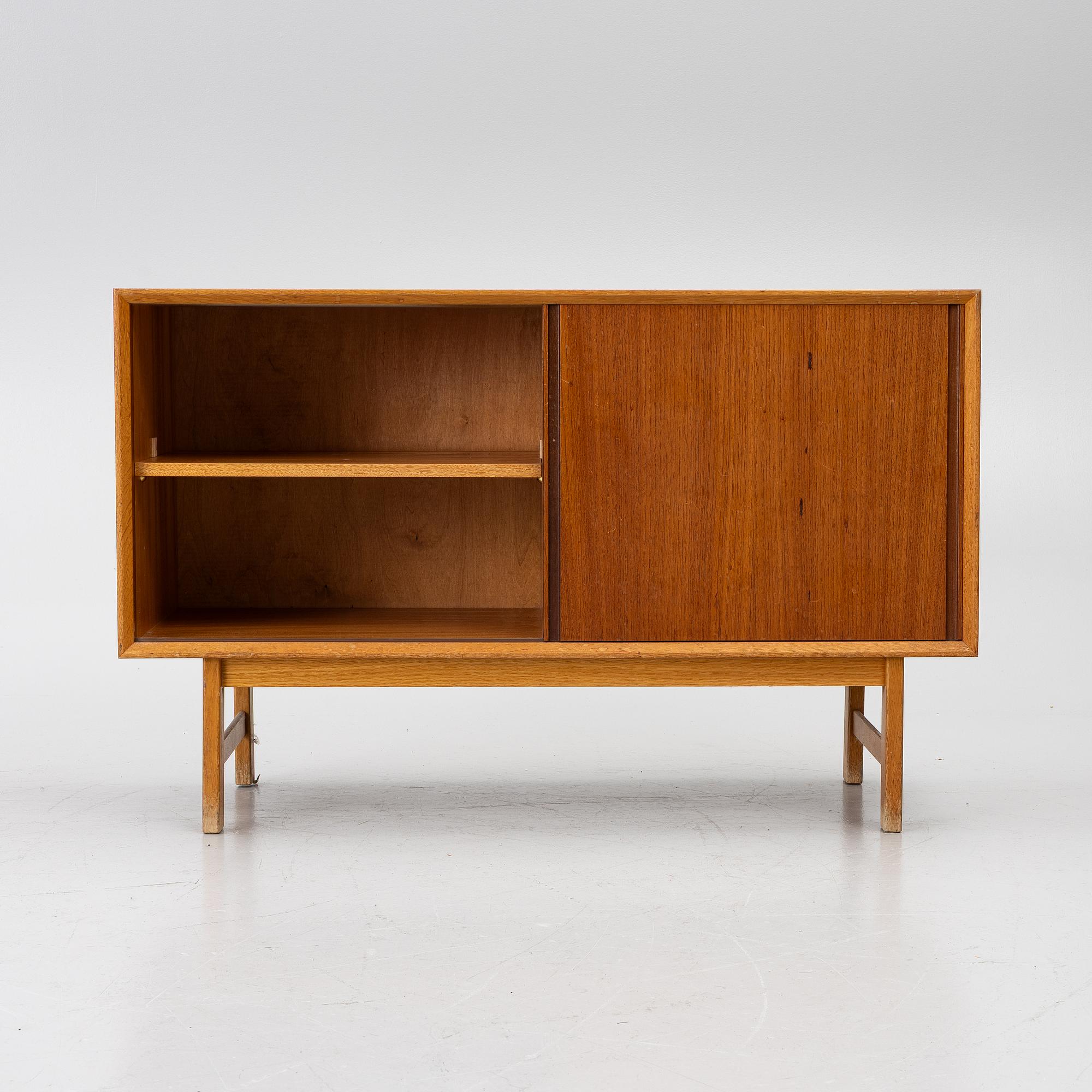 Sideboard, 1900-talets mitt.