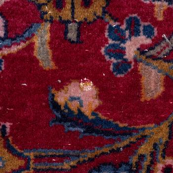 A Keshan carpet, c. 403 x 290 cm.