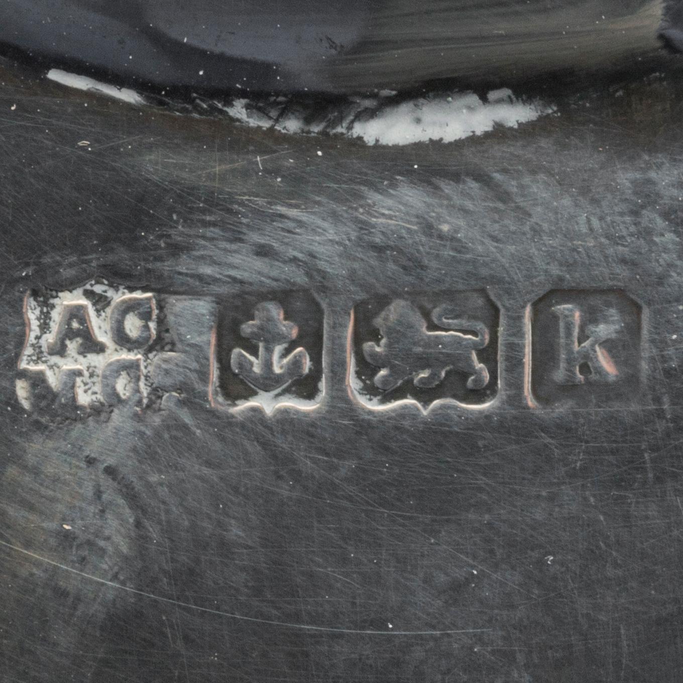 ALEXANDER CLARK & CO,  smörsnäckor ett par samt knivar ett par, silver tidigt 1900-tal i etui.