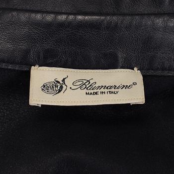 A leather jacket by Blumarine, in size 44(IT).