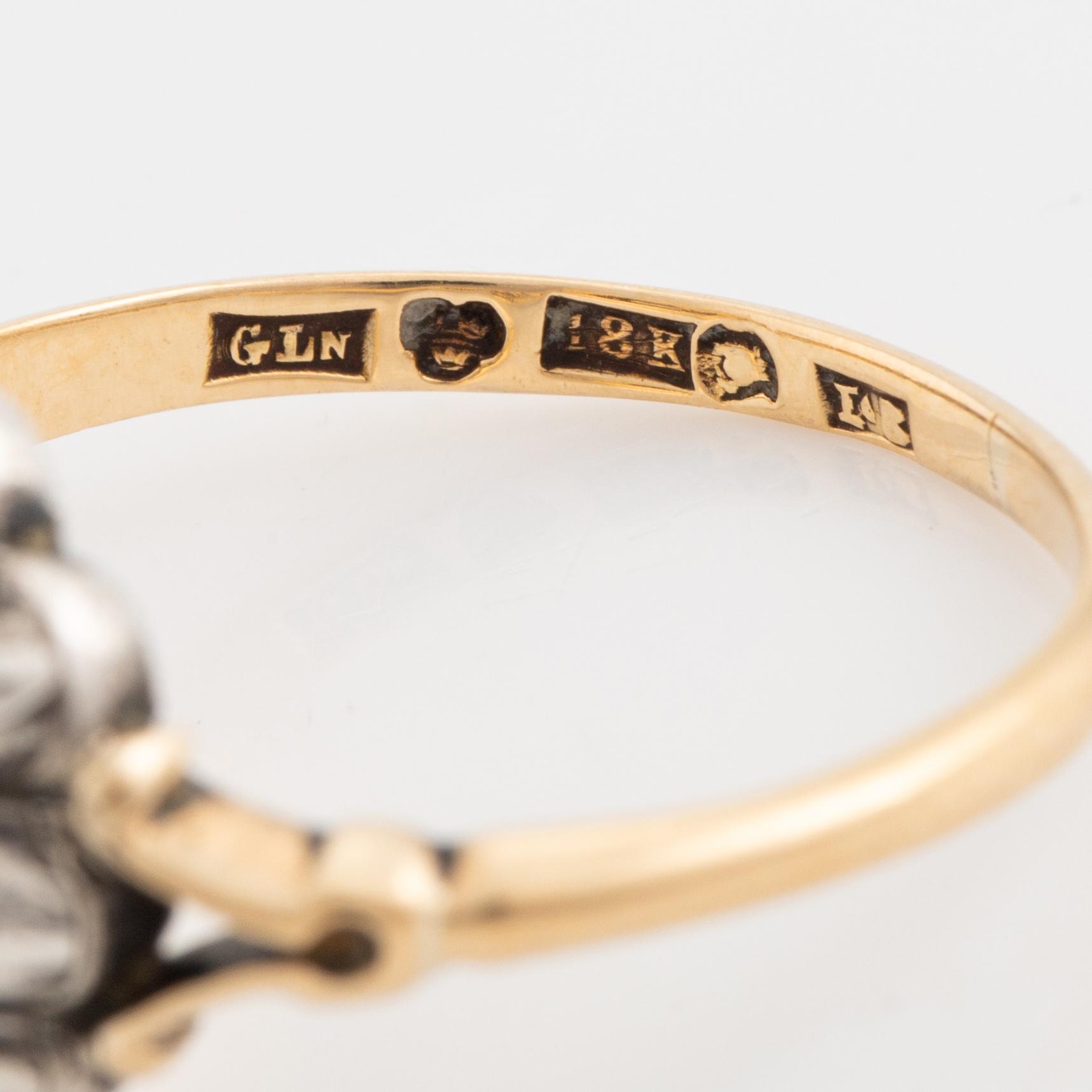 Ring in gold with old-cut and rose-cut diamonds.