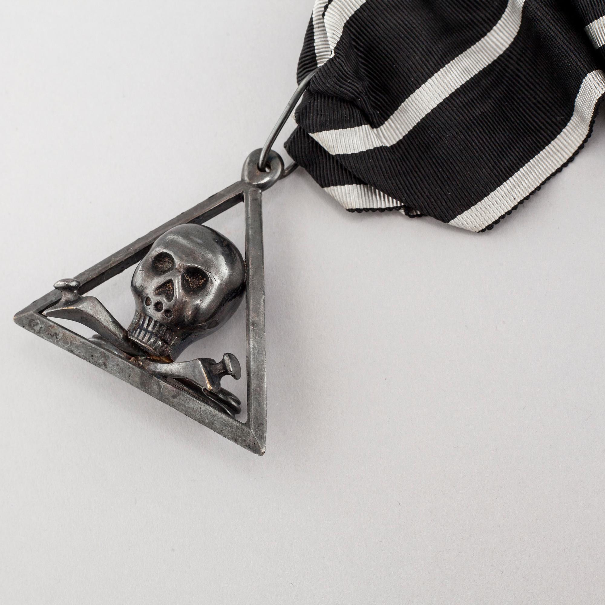 PARTI ORDENSMÄRKEN, bl a Frimurarna, 1900-tal.