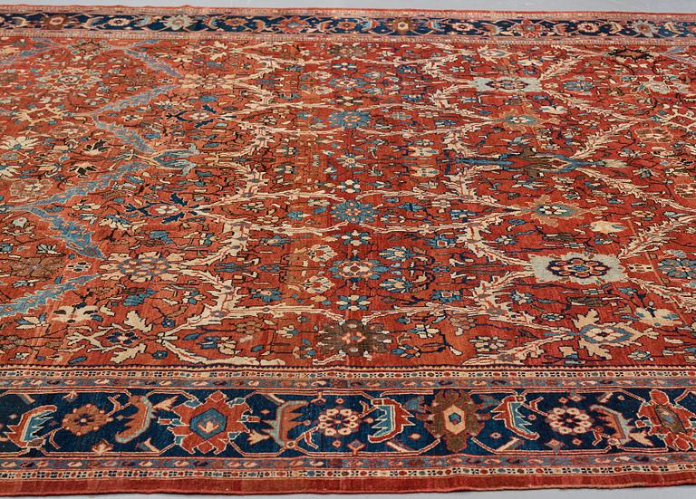 A CARPET, an antique Mahal, a so called Ziegler, ca 488-491 x 378,5-391,5 cm.