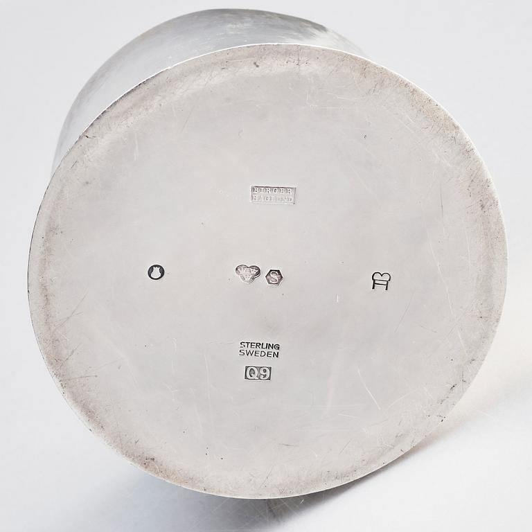 Birger Haglund, a sterling silver lidded box, Stockholm 1966.