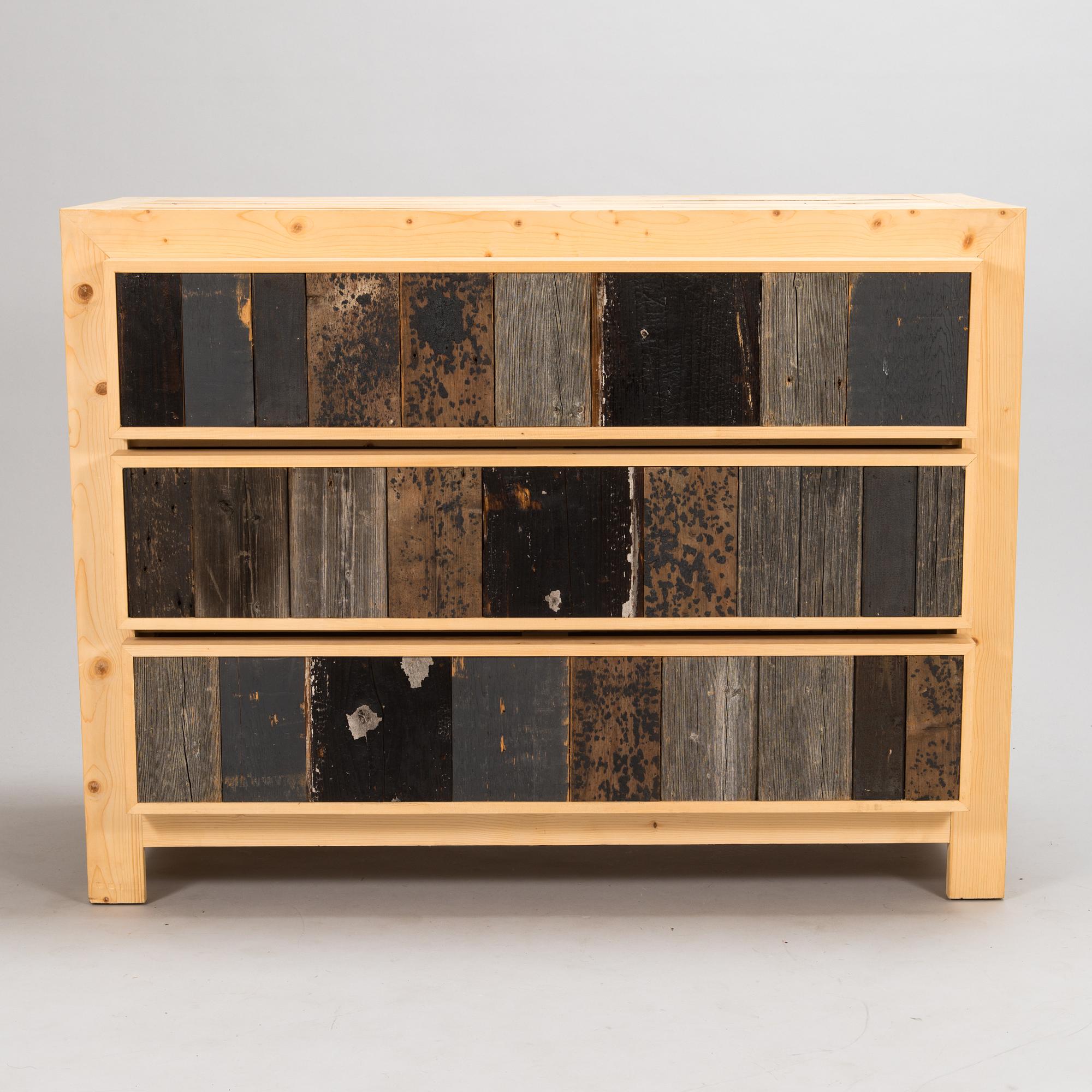 Piet Hein Eek, A 3-drawer dressoir in scrapwood.
