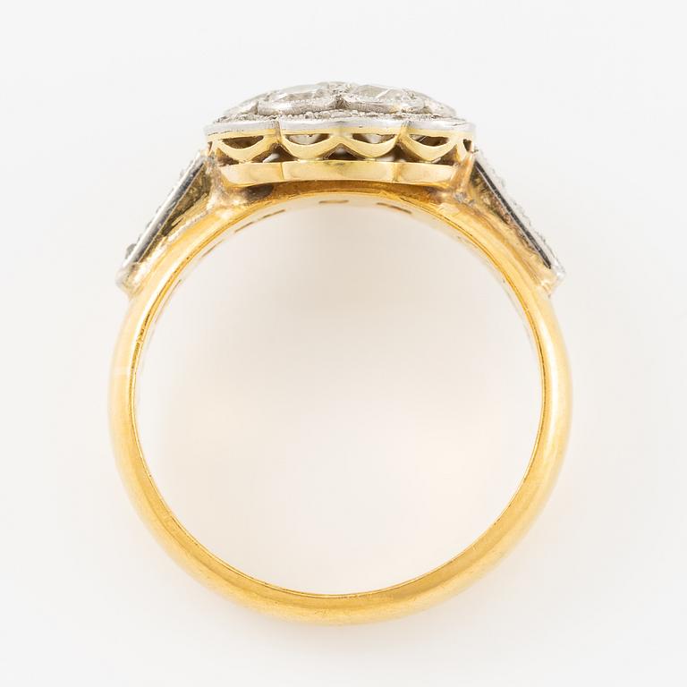 Ring guld och platina med gammalslipade och rosenslipade diamanter.