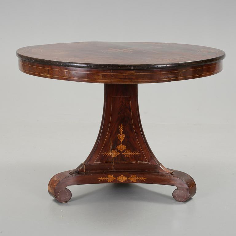 SOFFA med SOFFBORD, Karl Johanstil, omkring 1900.