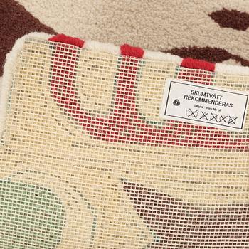 Josef Frank, A CARPET. "Odjursmattan" also known as "Matta nr 7". Handtufted. 181,5 x 123,5 cm. Designed by Josef Frank for Svenskt.