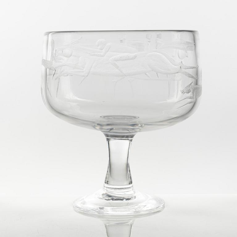 Erik Höglund, an engraved footed glass bowl, Boda, Sweden 1950/60s.