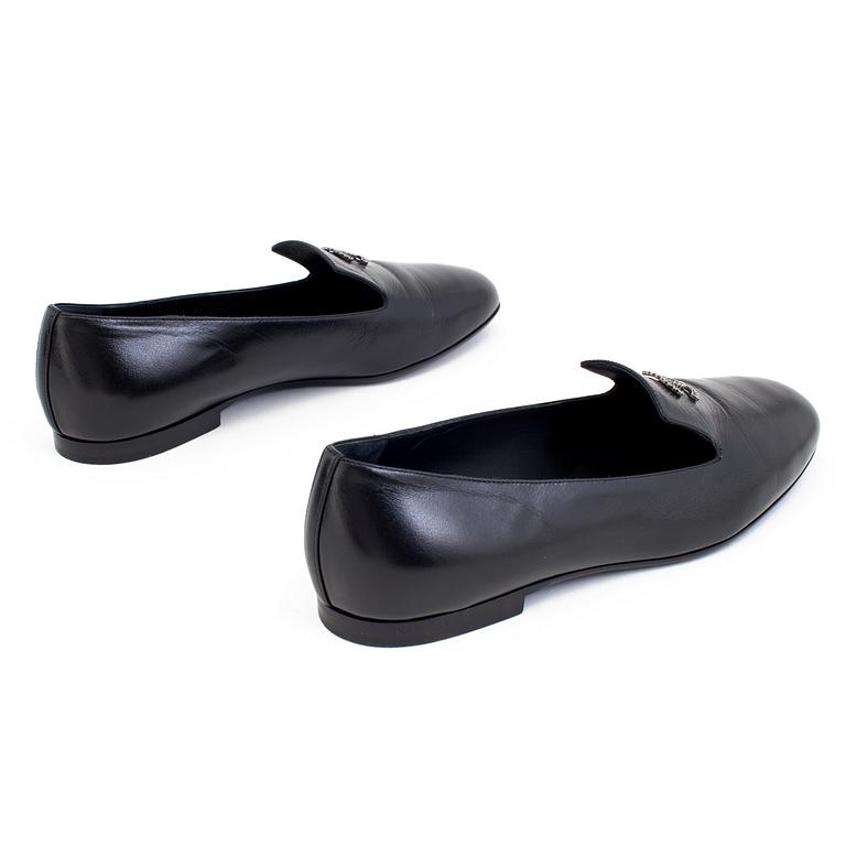 A pair of loafers by Chanel 2016, size 38.
