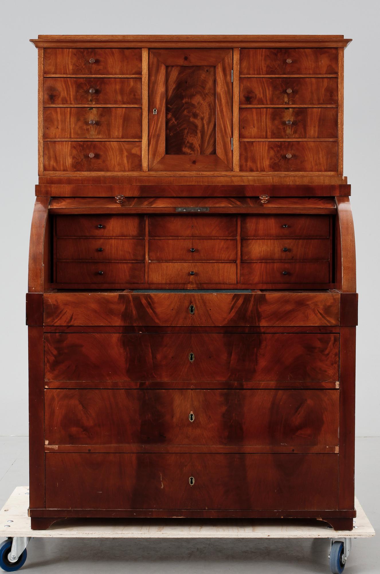 SKRIVBYRÅ. Empire, 1800-talets mitt.