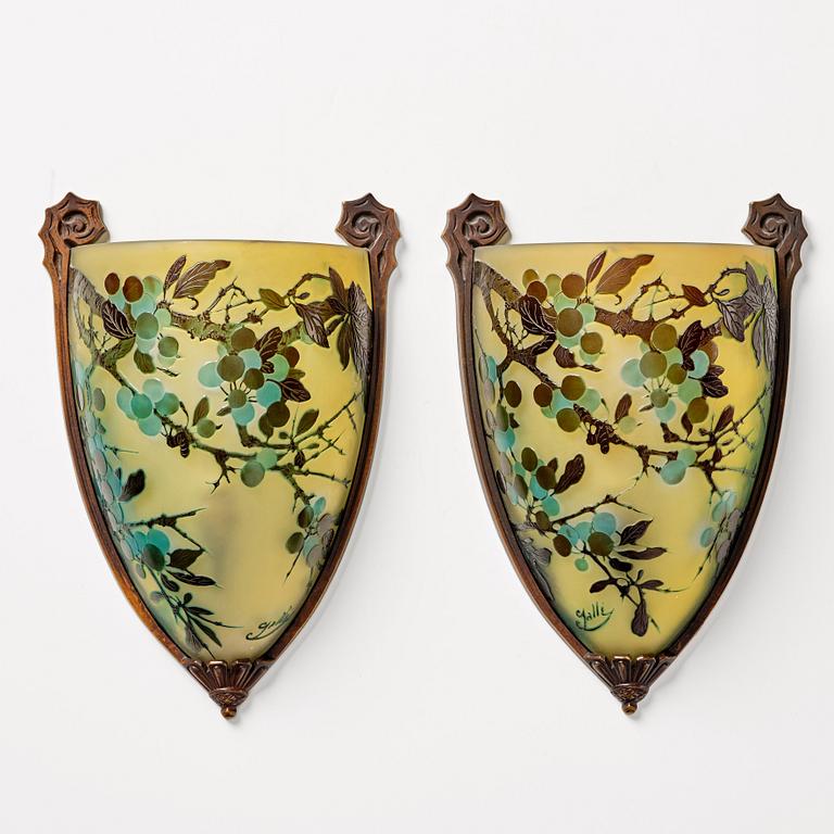 Emile Gallé, a pair of Art Nouveau cameo glass wall lights, Nancy, France, early 1900s.
