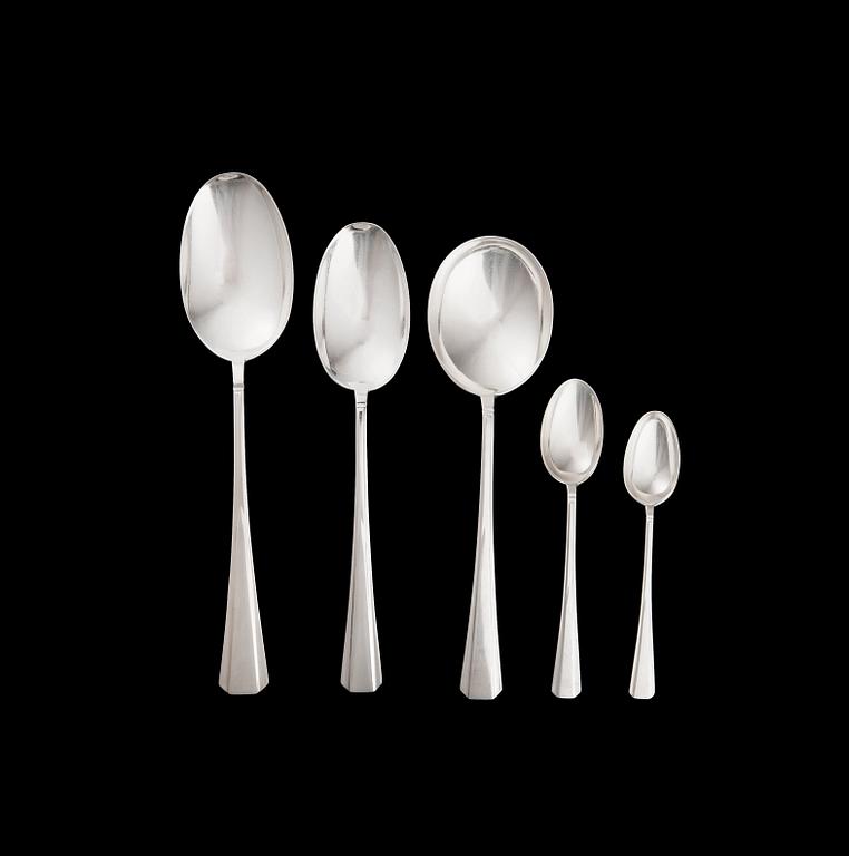 BESTICKUPPSÄTTNING, 94 DELAR. sterlingsilver, Amerika 1960-70-tal. Total silvervikt, utan knivar, 3494 g.