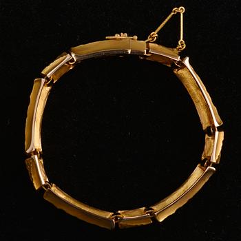 Björn Weckström, A BRACELET, gold 14K, Lapponia 1974. Weight 24,8 g.