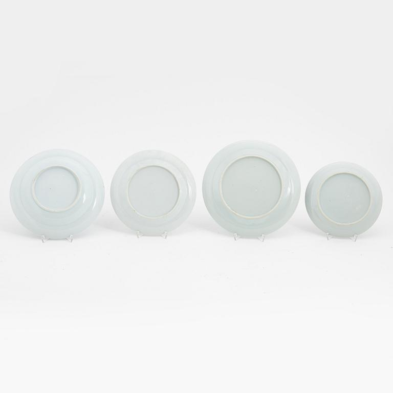 Servis, kompaniporslin, 73 delar, Kina, Qingdynastin, Jiaqing (1795-1820).