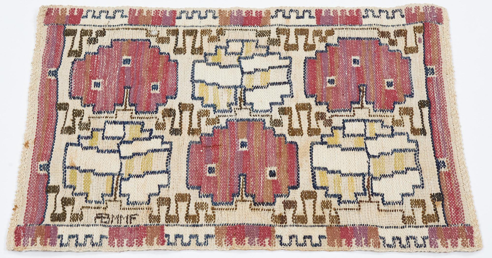 Märta Måås-Fjetterström, vävnad, "Grodblad röd", inplock på linnebotten, ca 40,5-41 x 58,5-60 cm, signerad AB MMF.