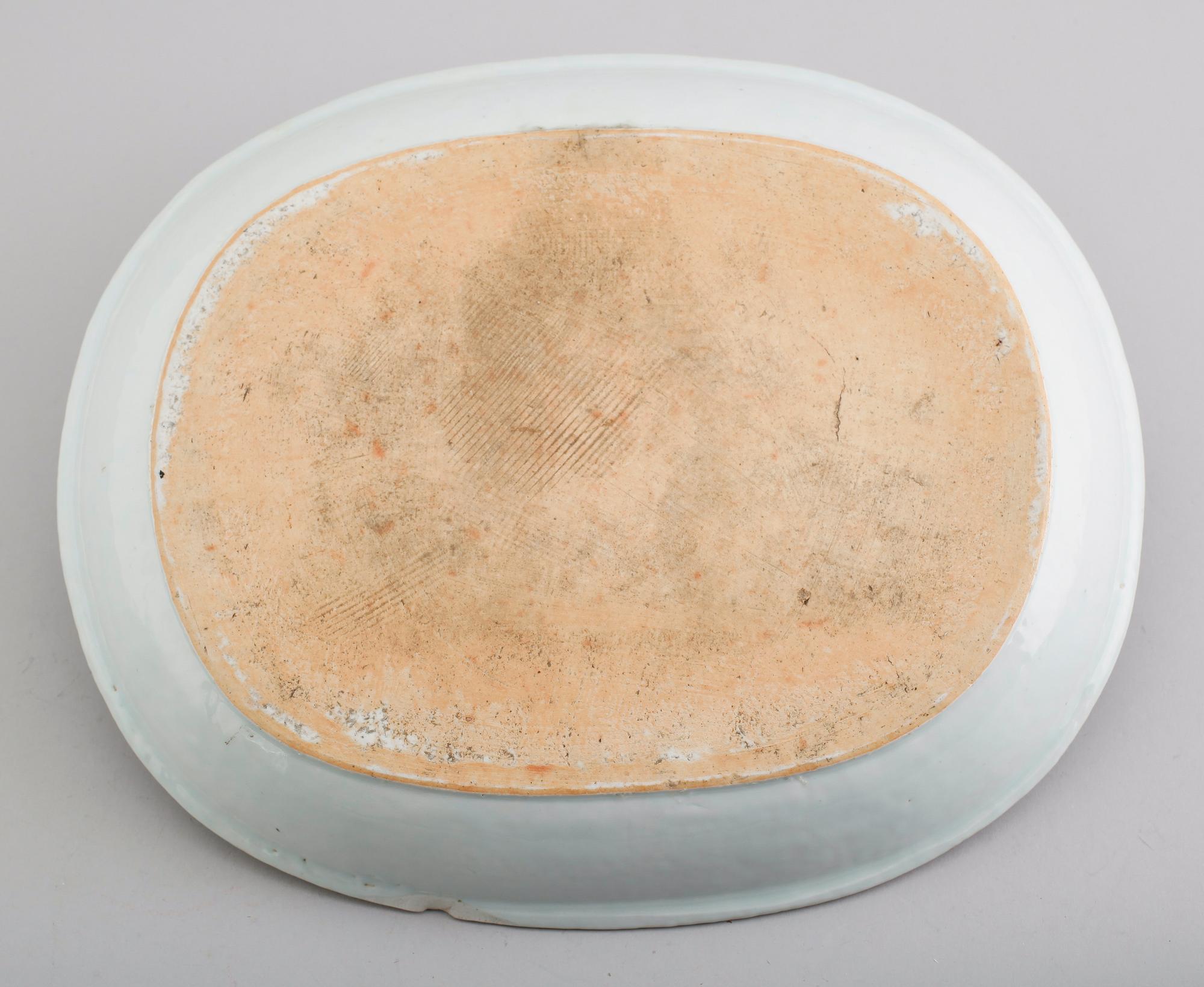 SKÅLFAT, porslin, Kina, Qianlong 1736-1795.