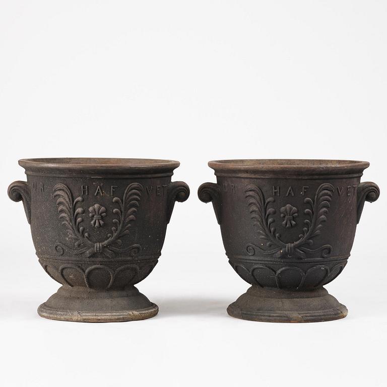 Ivar Johnsson, a pair of "Venus" cast iron urns, Näfveqvarns bruk, Swedish Grace.