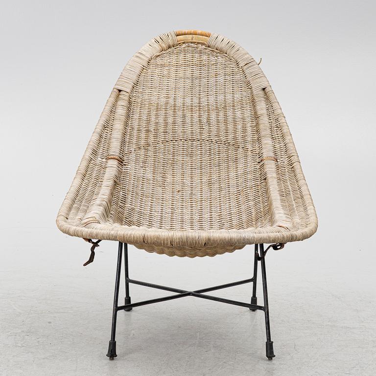 Kerstin Hörlin-Holmquist, An armchair, "Stora Kraal", designed for Nordiska Kompaniet's Triva series in 1952.
