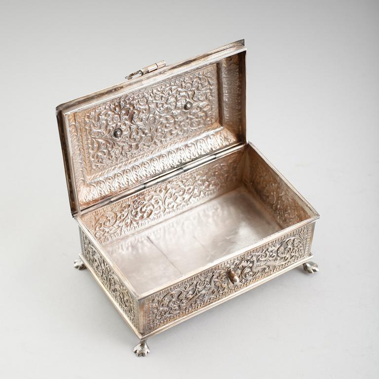 SKRIN, silver, 1900-talets första hälft. Vikt ca 447 gram.