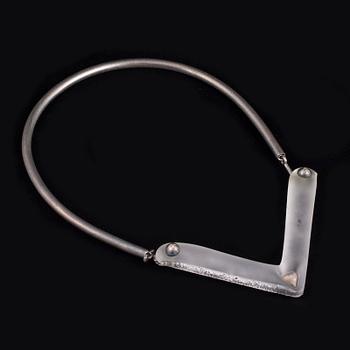 HALSSMYCKE, glas och silver, Halo, Monika Backström, Kosta Boda.