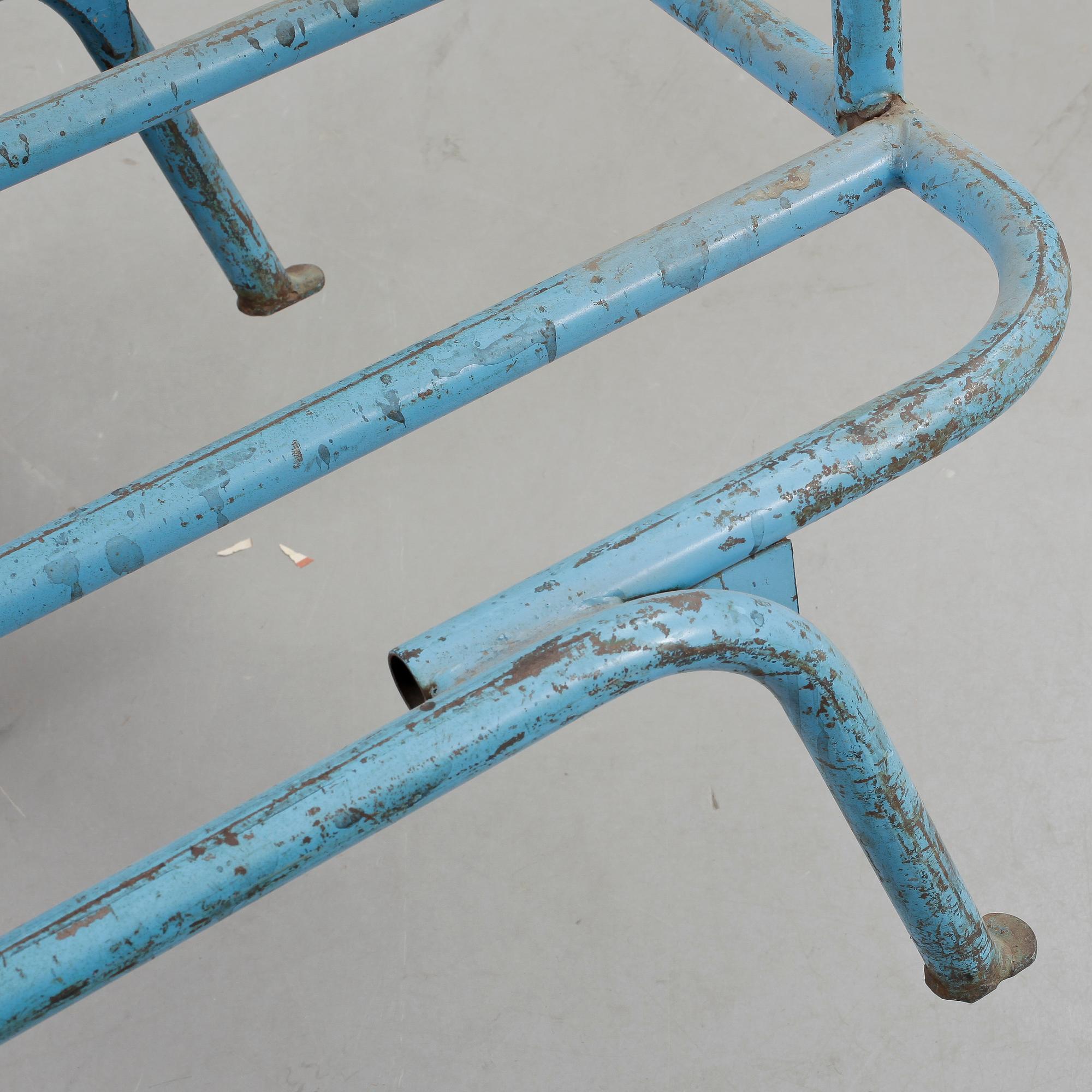 KLÄDHÄNGARE, industri, 1900-talets mitt.