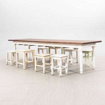 Table with stools (8 pcs) modern production.