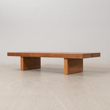 Bänk/soffbord, 2000-tal.