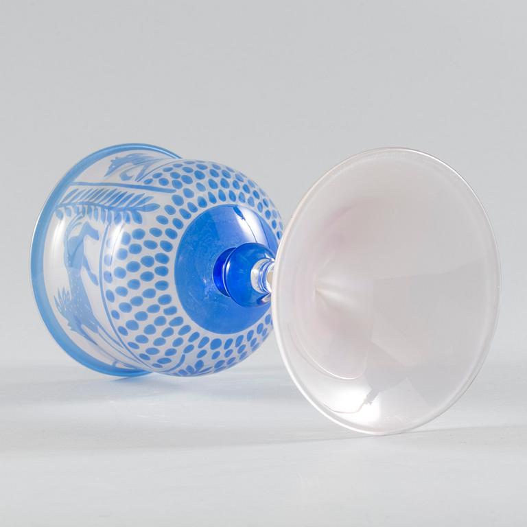 A Gunnar Cyrén glass cup, Orrefors.