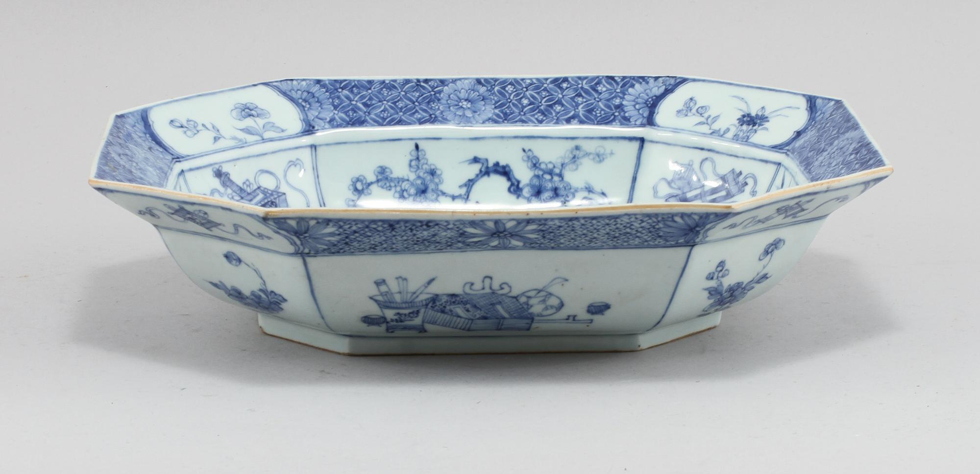 UNDERFAT, porslin, Kina, 1700/1800-tal.