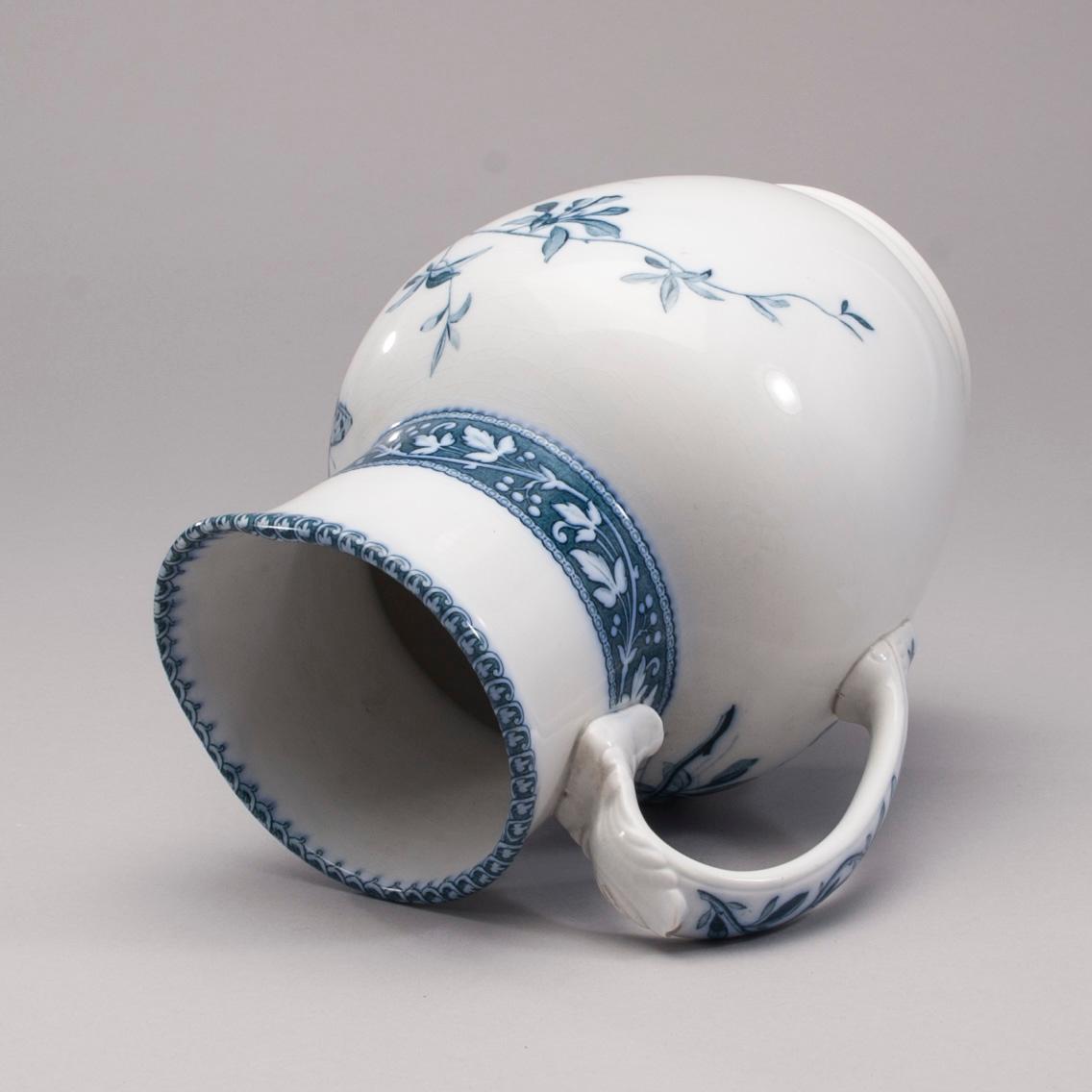 TVÄTTSET, 2 delar, porslin, "Azalea", Villeroy & Boch, Dresden, 1900-talets början.