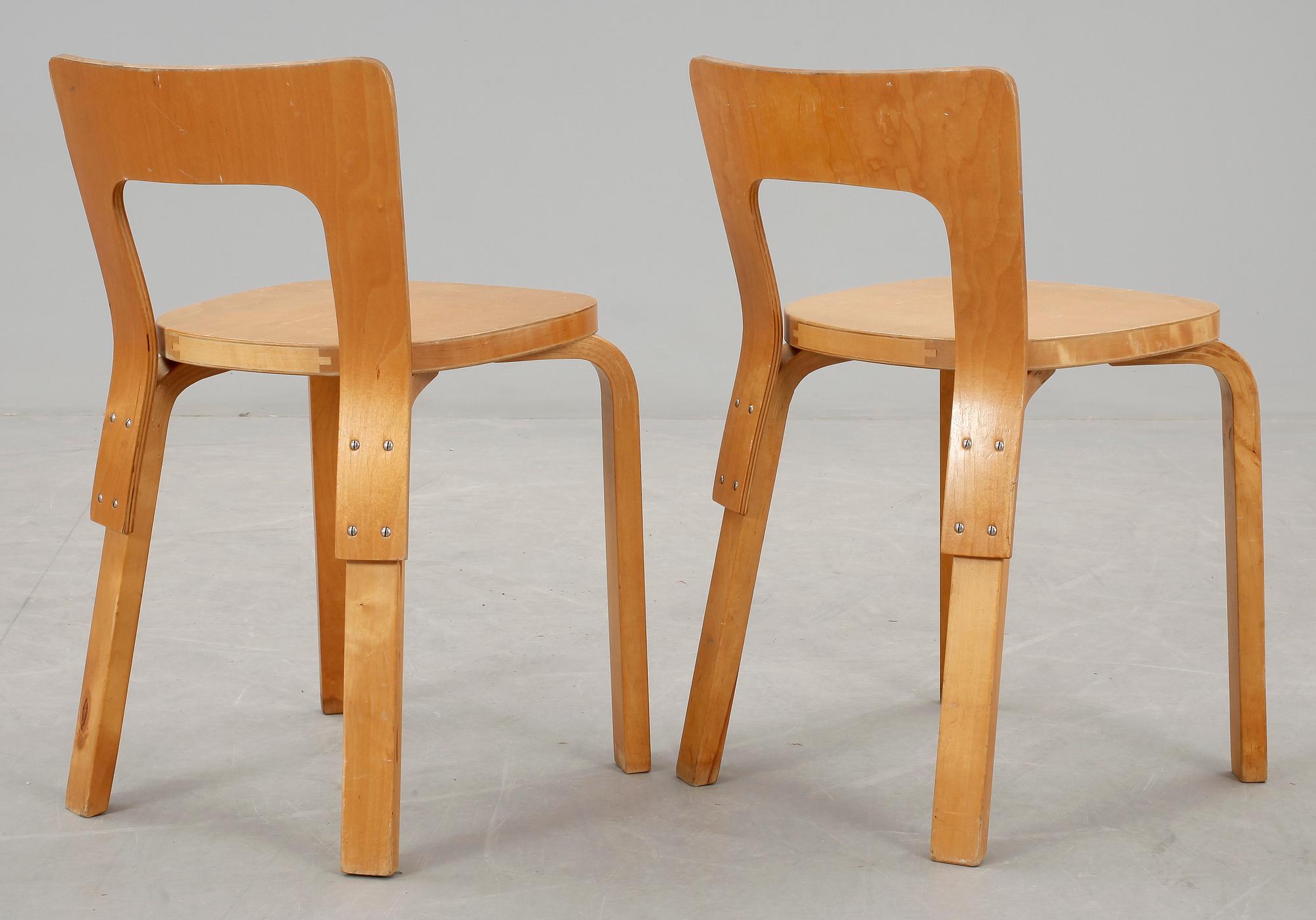 STOLAR, 2 st, modell 66, Alvar Aalto, Artek, 1900-talets mitt.