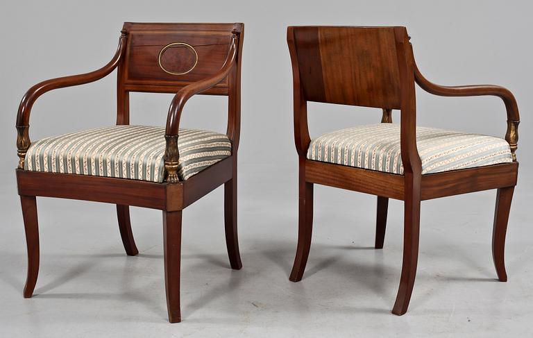 KARMSTOLAR, ett par, Karl Johan, 1800-talets första hälft.