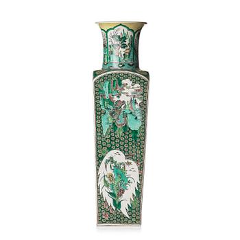 1059. A famille verte and jeune vase, Qing dynasty, 19th century.
