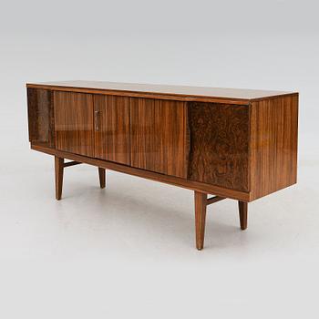 SIDEBOARD, Beautility, England, 1900-talets andra hälft.