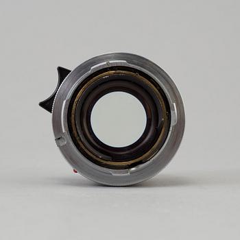 A black Leica Summilux 1:1.4 /35 Leitz  Lens no 2391303, Canada.