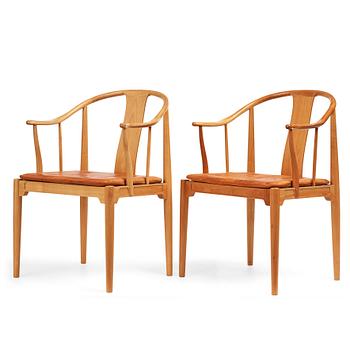 352. Hans J. Wegner, Kina-stolen, ett par, Fritz Hansen, Danmark 1969.