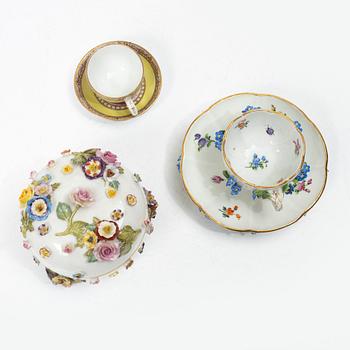 Meissen, Servisdelar, åtta stycken, främst 1800-tal.