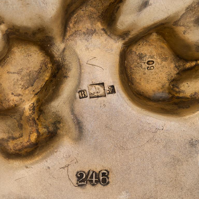 Jalallinen vati, jugend, Württembergische Metallwarenfabrik, Saksa, 1900-luvun alussa.