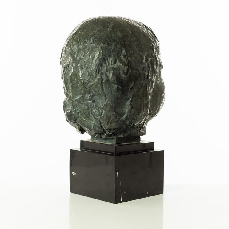 Gudmar Olovson, sculpture. Signed. Numbered. Foundry mark. Bronze, total height 40 cm, length 25 cm.