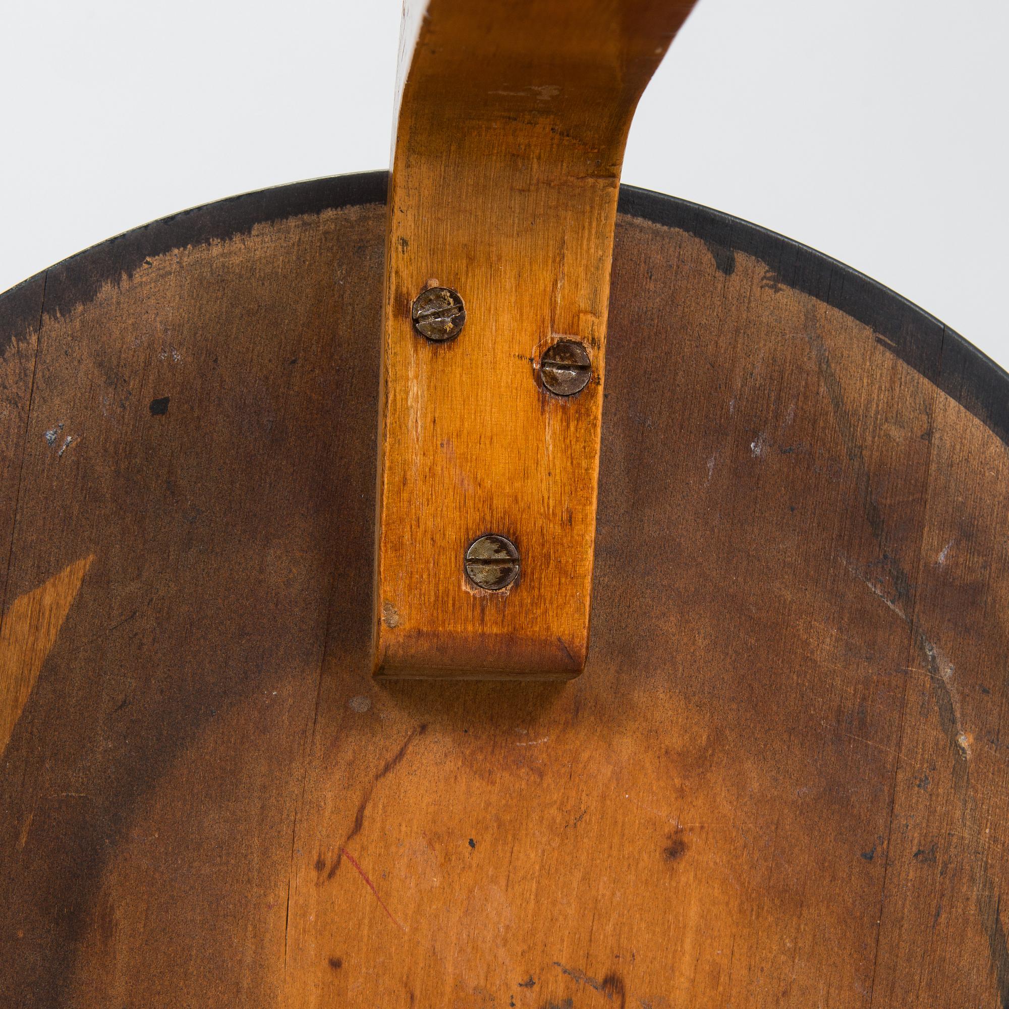 Alvar Aalto, jakkarapari, malli 60, O.Y. Huonekalu-ja Rakennustyötehdas A.B, Finmar, Suomi, 1934–39.