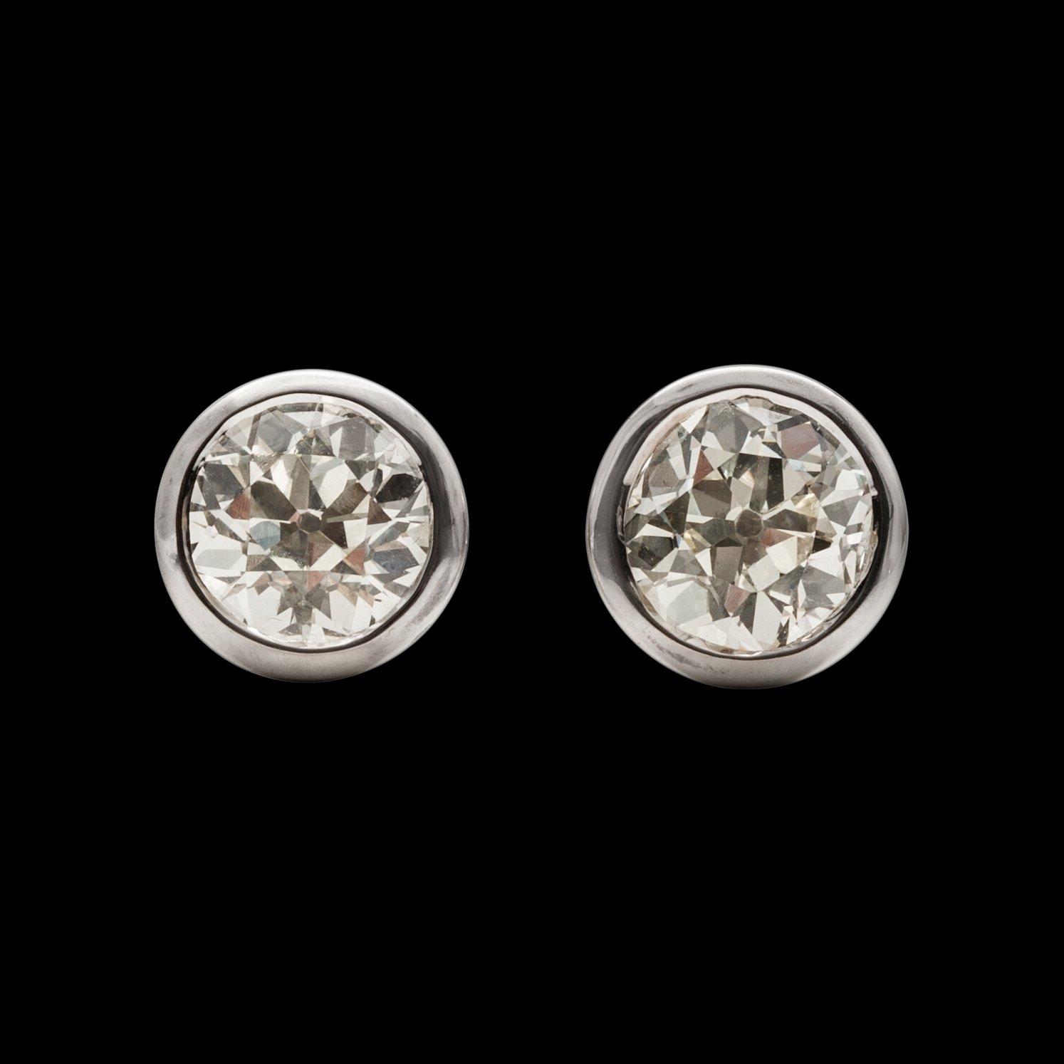 ÖRHÄNGEN, 18K vitguld. Antikslipade diamanter ca 3.97 ct. skiftande/vs.