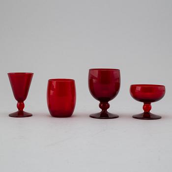 A set of 40 pcs of glass deisgned by Björn Trädgårdh, Reijmyre.