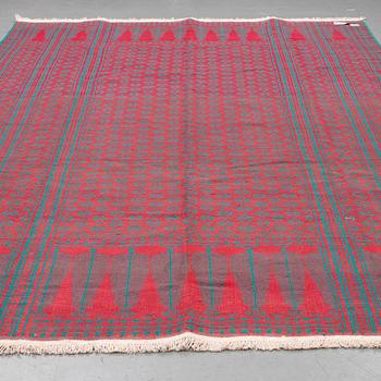 Matta, slätväv, Zilo, ca 303 x 242 cm.